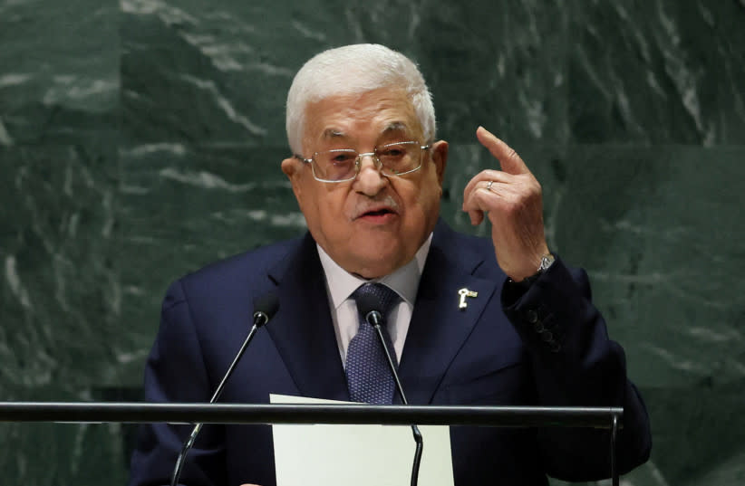 El presidente palestino Mahmoud Abbas se dirige a la 78ª Sesión de la Asamblea General de la ONU en Nueva York, EE.UU., el 21 de septiembre de 2023. (credit: BRENDAN MCDERMID/REUTERS)