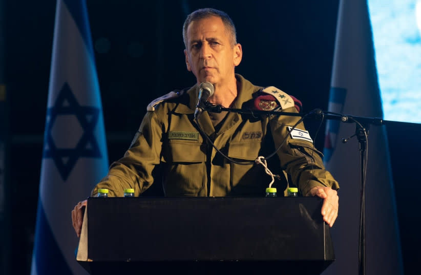  El Jefe del Estado Mayor de las FDI, Aviv Kohavi, se dirige a los asistentes a la conferencia ''Operación: Rompe la ola''. (credit: IDF)