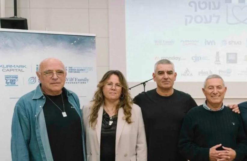  Senior officials of the Jewish Agency and the Civil Society for Brotherhood of Israel (credit: Maxim Dinstein)