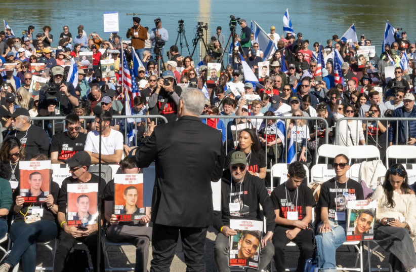  Yair Lapid addresses crowd in DC (credit: SHAHAR AZRAN)