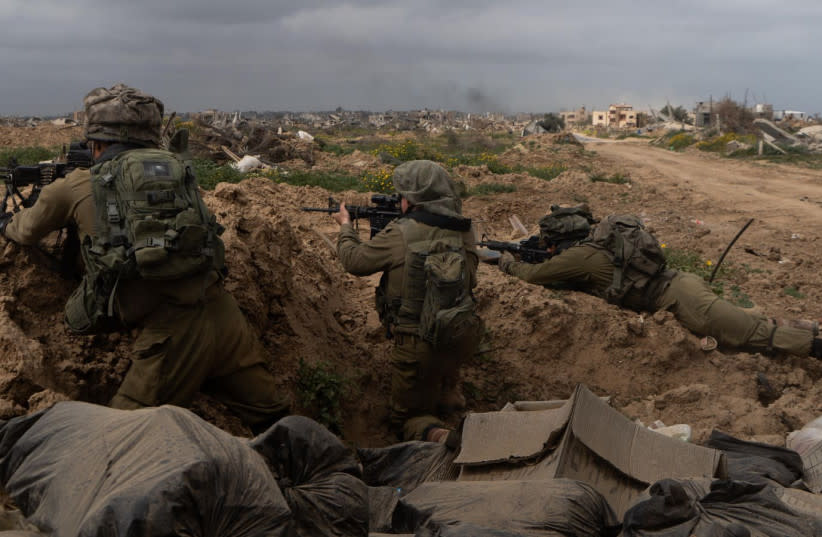  Tropas de las FDI operan en la Franja de Gaza. 23 de marzo de 2024. (credit: IDF SPOKESMAN’S UNIT)
