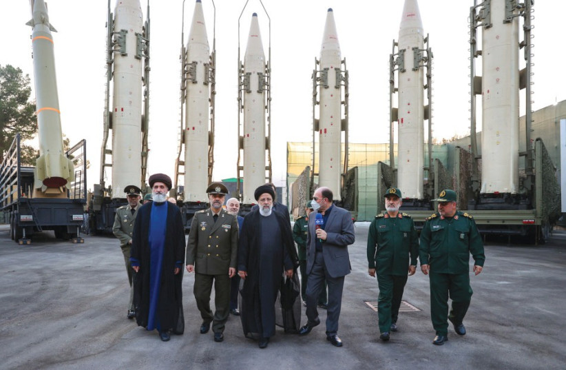  Iran's President Raisi inspects ballistic missiles (credit: REUTERS)
