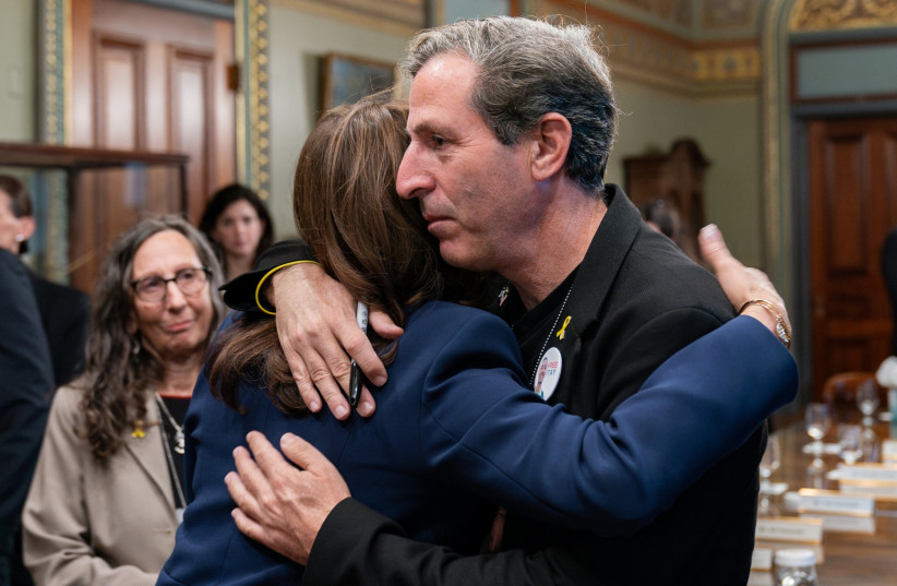  Parents of New York born hostage Omer Neutra fear threat of Iranian attack will draw focus away from hostages (13/4/2024) (credit: families hillary clinton, families white house, Orna Daniel Neutra DC rally, RONEN AND ORNA NEUTRA, WHITE HOUSE/POLLY IRUNGU)