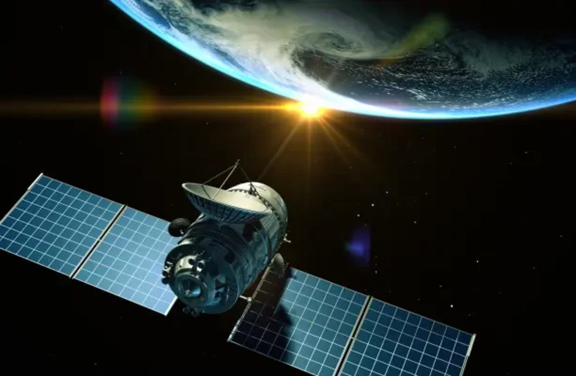  satellite communication. Under the sky (credit: INGIMAGE)