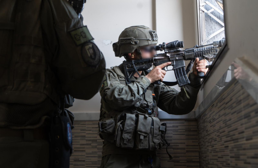  IDF soldiers operating in central Gaza, April 25, 2024. (credit: IDF SPOKESPERSON'S UNIT)