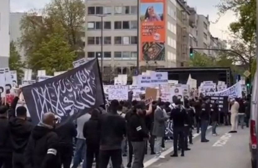  Protestors demonstrate at rally in Hamburg, Germany. April 27, 2024. (credit: SCREENSHOT/X)