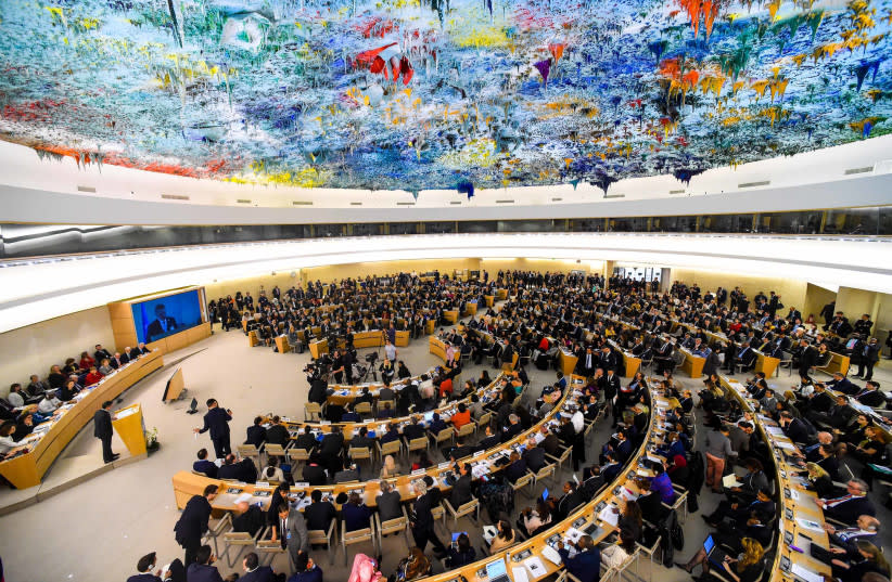  El Viceministro Alvin Botes pronuncia una declaración nacional en el Grupo anual de alto nivel sobre la integración de los derechos humanos, bajo el lema ''Treinta años de aplicación de la Convención sobre los Derechos del Niño: retos y oportunidades'', en el CDHNU, Ginebra. (credit: FLICKR)