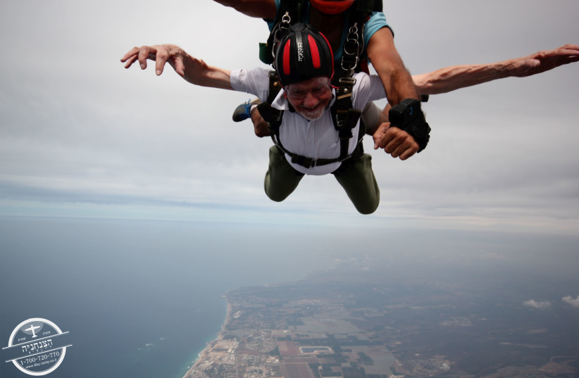  Walter Bingham skydiving (credit: Courtesy)