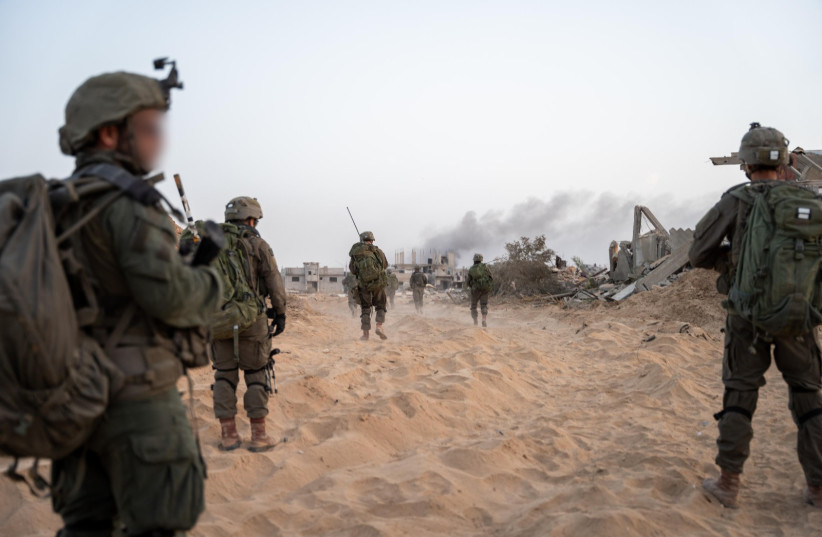  Soldados de las FDI operan en la Franja de Gaza, 22 de mayo de 2024 (crédito: IDF SPOKESPERSON'S UNIT)