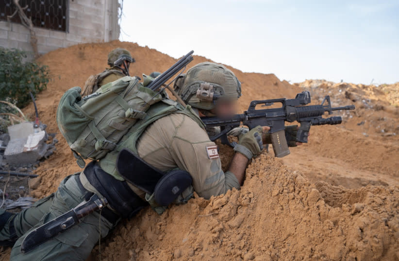  Soldados de las FDI operan en la Franja de Gaza, 2 de junio de 2024 (credit: IDF SPOKESPERSON UNIT)