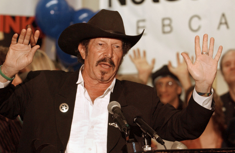  Texas Independent gubernatorial candidate Kinky Friedman addresses supporters during his election night party at Scholz Garten in Austin, Texas, November 7, 2006. (credit: REUTERS/Donald R. Winslow)