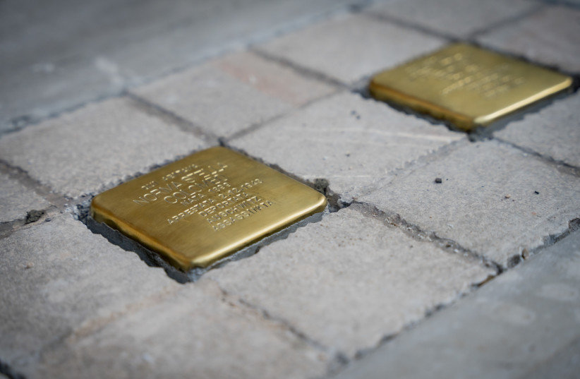 Stolpersteines.