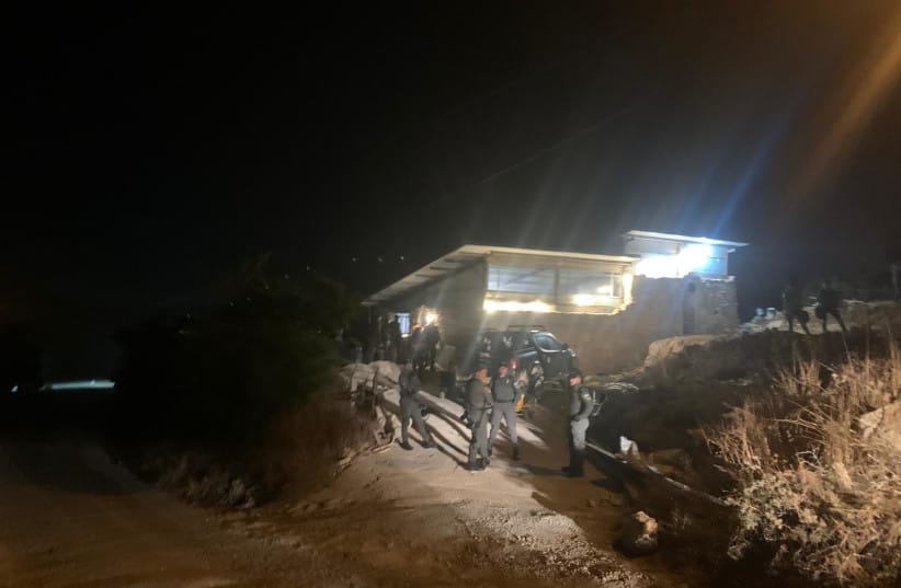 Civil Administration officers in front of of the the illegally constructed buildings, 17.7.2024