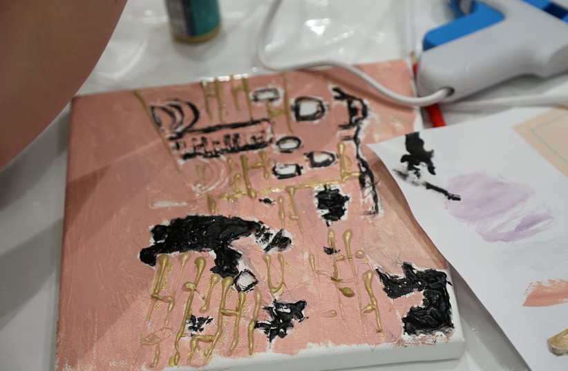 Arts and crafts at the summer program hosted by Chabad of Poland for Ukrainian Jews.