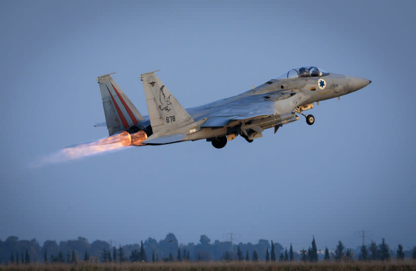 Avión de combate F-15 de la Fuerza Aérea de Israel, en la base aérea de Tel Nor. 01 de enero de 2024.