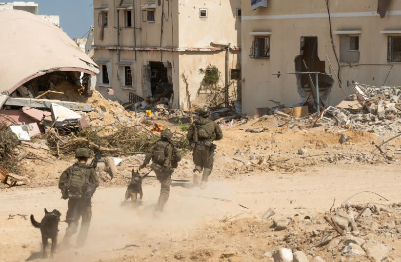 Soldados de las FDI operan en la Franja de Gaza, 24 de agosto de 2024.