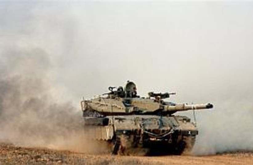 N.Gaza tank 298 88 (photo credit: AP)