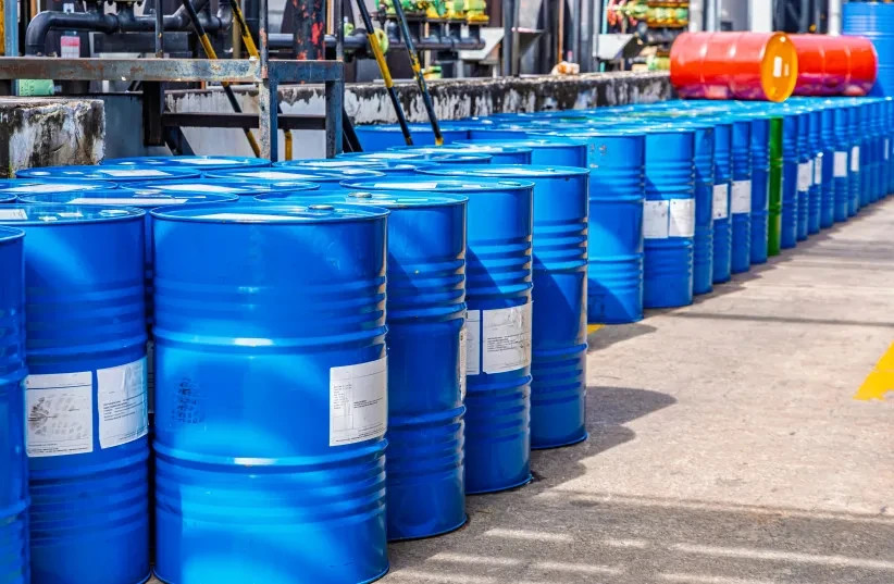 Barriletes azules de petróleo.