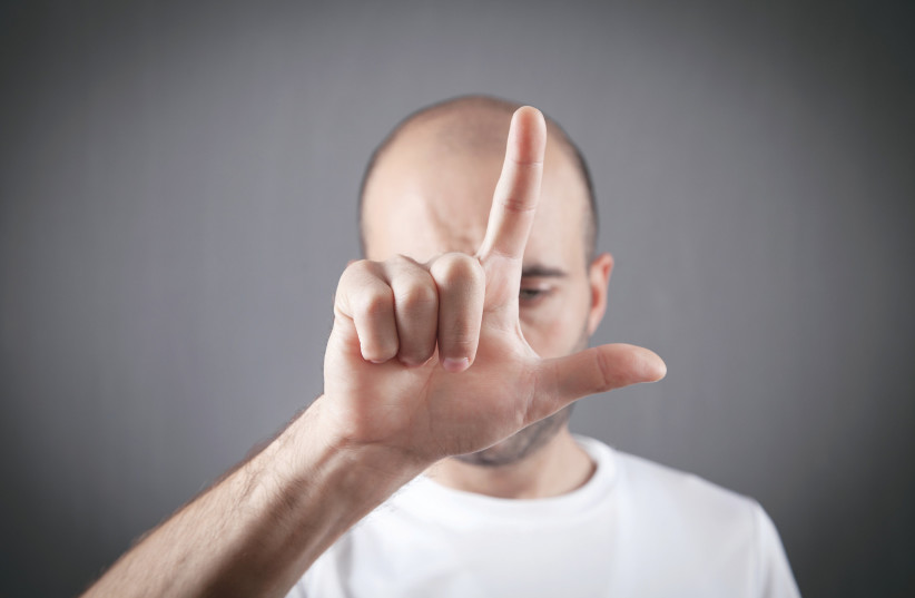 L for loser: Odd duck Nicky ‘can’t even handle asking a girl out for dinner.’