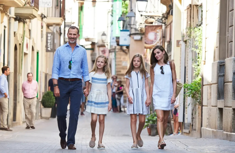 The Spanish royal family is traveling in Mallorca (credit: gettyimages)