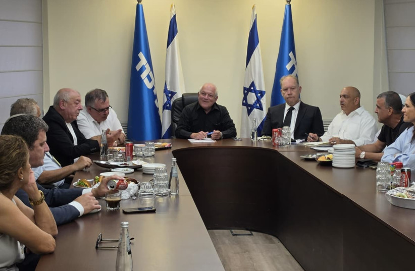 The Likud Constitution Committee, headed by the Chairman of the Likud Central Committee, Chairman of the Constitution Committee, Minister Haim Katz, has now convened announcing that the date of the primaries will be held on: 4.8.2026
