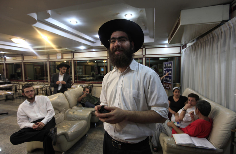Israelis and Jews gather at the Chabad House in Chiang Mai, Thailand, which is run by the Chabad Lubavitch Jews. Many of the Israeli backpackers visit the Chabad community centres in Chiang Mai, Bangkok, and Koh Sumui. There, they meet other Israelis, learn about each other's trip in Thailand.