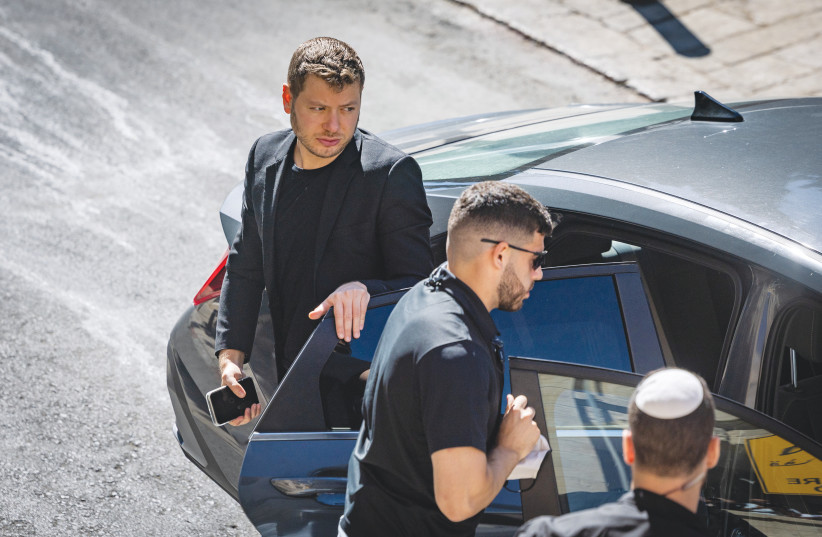 YAIR NETANYAHU arrives for a hearing at his request for a restraining order against ‘Haaretz’ journalist Uri Misgav, at the Jerusalem Magistrate’s Court, July 15.