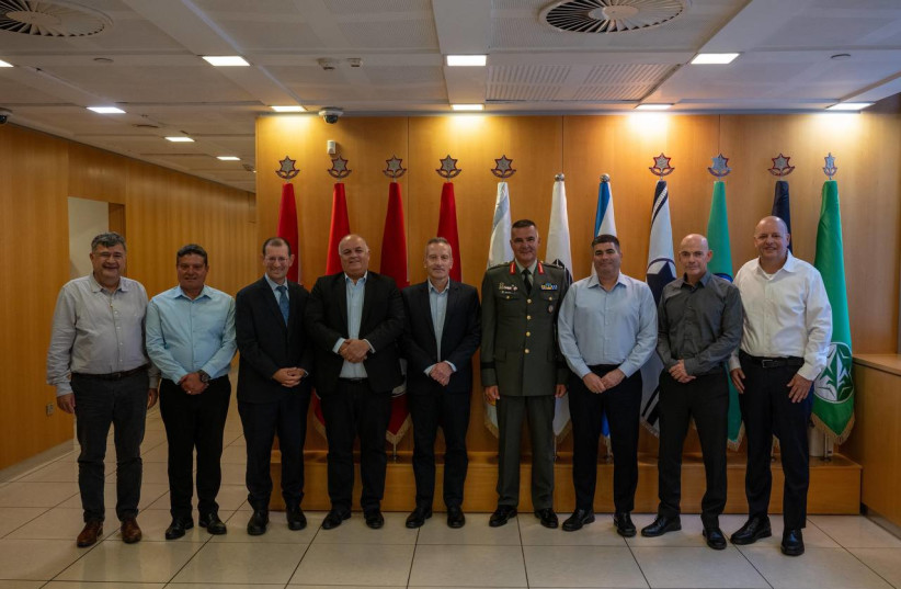 Representatives from Israel and Greece sign a defense deal with over NIS 10 billion, August 31, 2026.