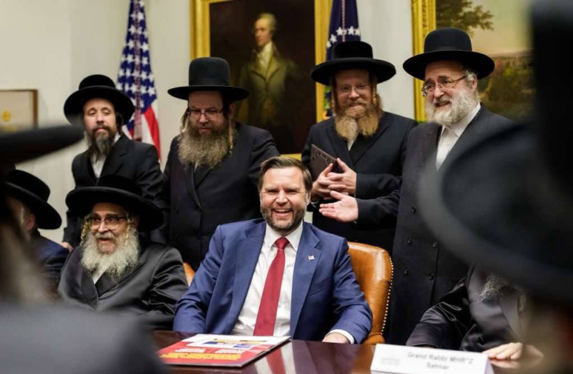 US President Donald Trump and Vice President JD Vance meet with Reb Aharon Teitelbaum and Reb Zalman Leib Teitelbaum at the White House. September 4, 2026.