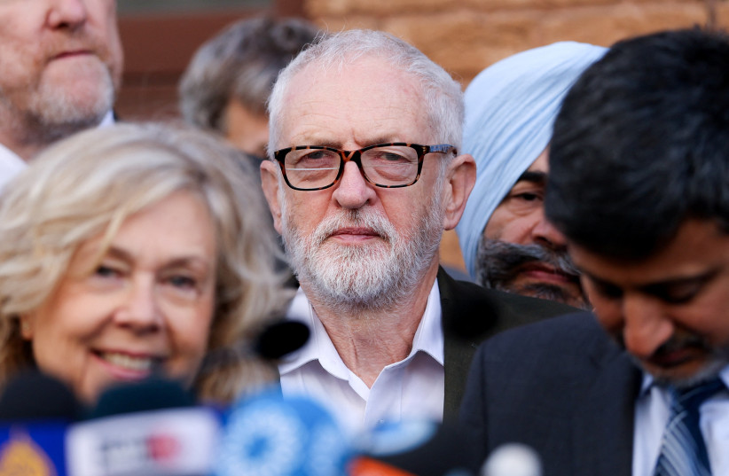 British member of parliament Jeremy Corbyn attends a ceremony held by the Palestinian mission to the United Kingdom, at the mission's headquarters in London, Britain, September 22, 2025