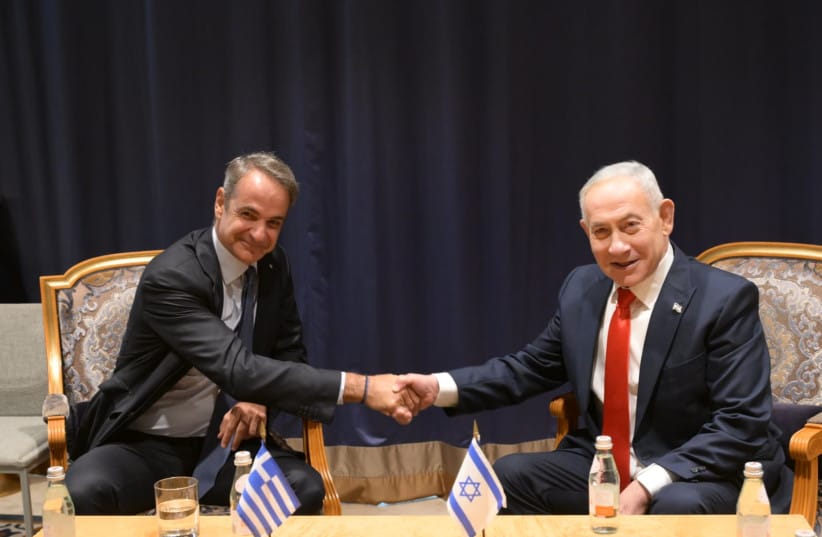 Greek Prime Minister Kyriakos Mitsotakis (L) and Prime Minister Benjamin Netanyahu (R) meet on the sidelines of the United Nations General Assembly in New York, September 24, 2026.