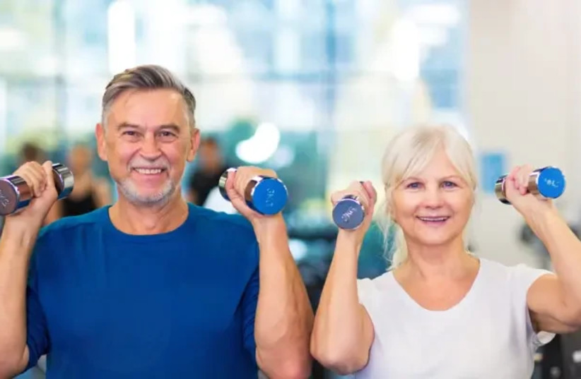 There is a common belief that protein must be consumed within 30 minutes of completing a workout, otherwise you miss out on results. It is important to know that current research does not support this.