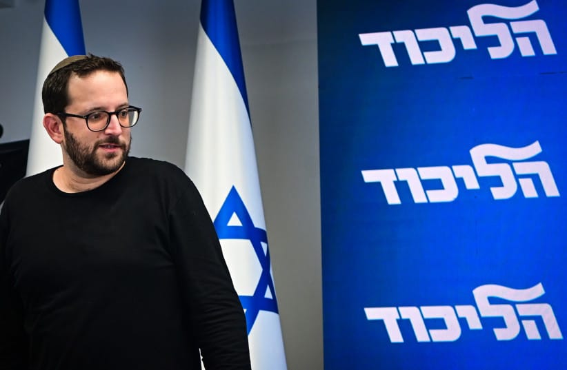Prime Minister Benjamin Netanyahu's adviser Yonatan Urich is seen before a press conference in Tel Aviv, October 3, 2022