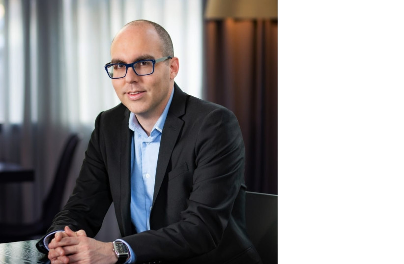 Assaf Peleg, attorney specializing in civil and commercial law.