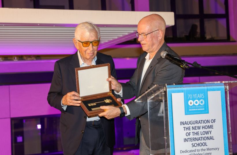 Left to right: Sir Frank Lowy & Prof. Ariel Porat