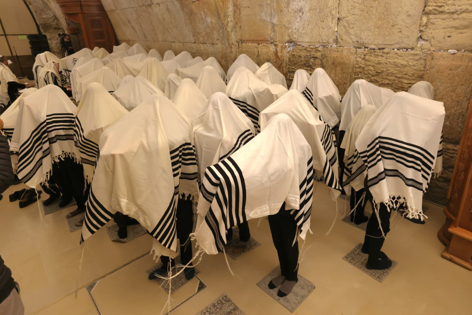 THE PRIESTLY BLESSING takes place at the Western Wall, April 5, 2026. (photo credit: MARC ISRAEL SELLEM)