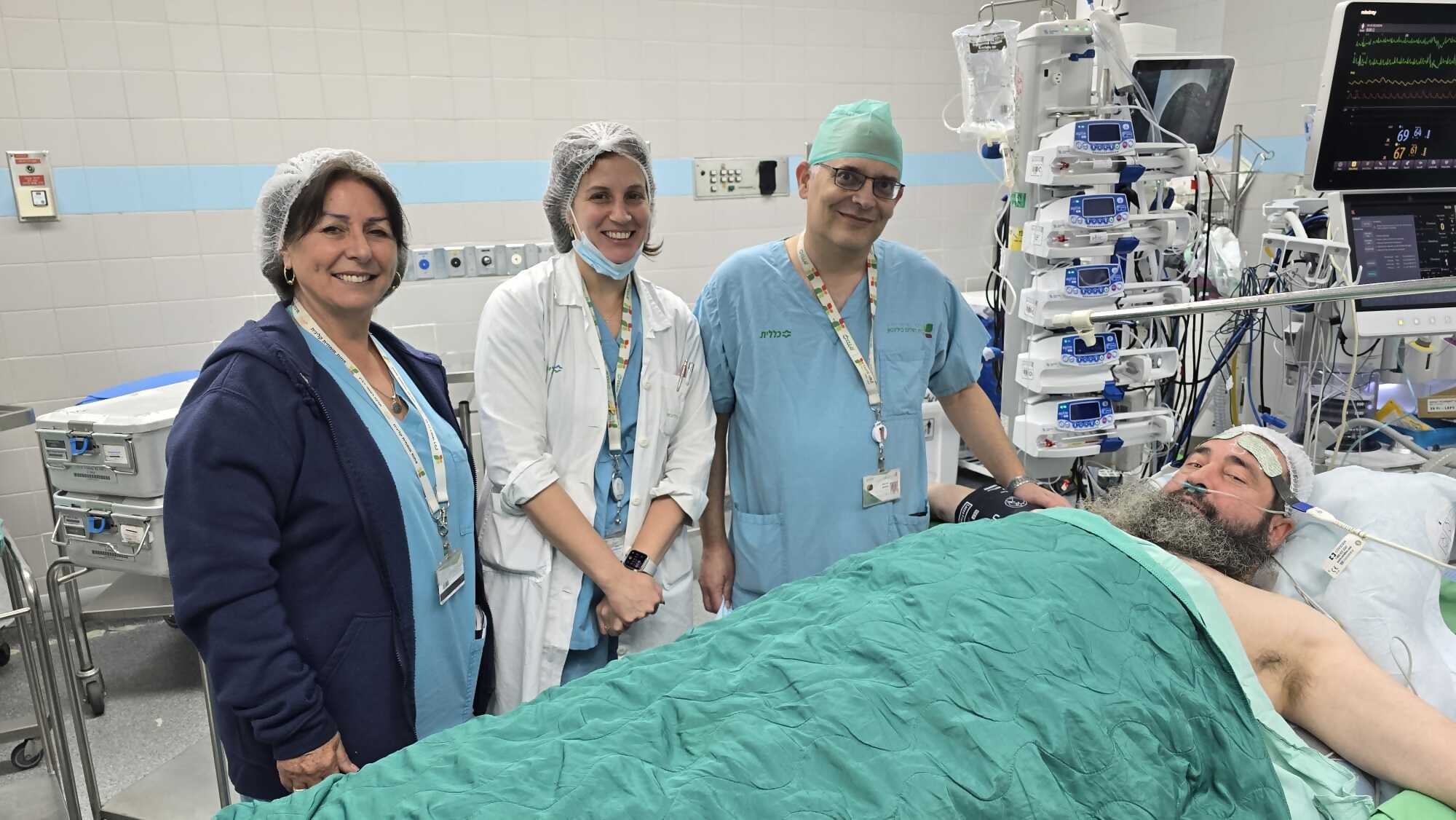 Amram Hazan, a lung transplant recipient with Dr. Dror Rosengarten, Deputy Head of the Pulmonology Institute at RMC, and Dr. Osnat Livneh Streichman- Head of the Pulmonology Institute at RMC. (photo credit: RABIN MEDICAL CENTER)