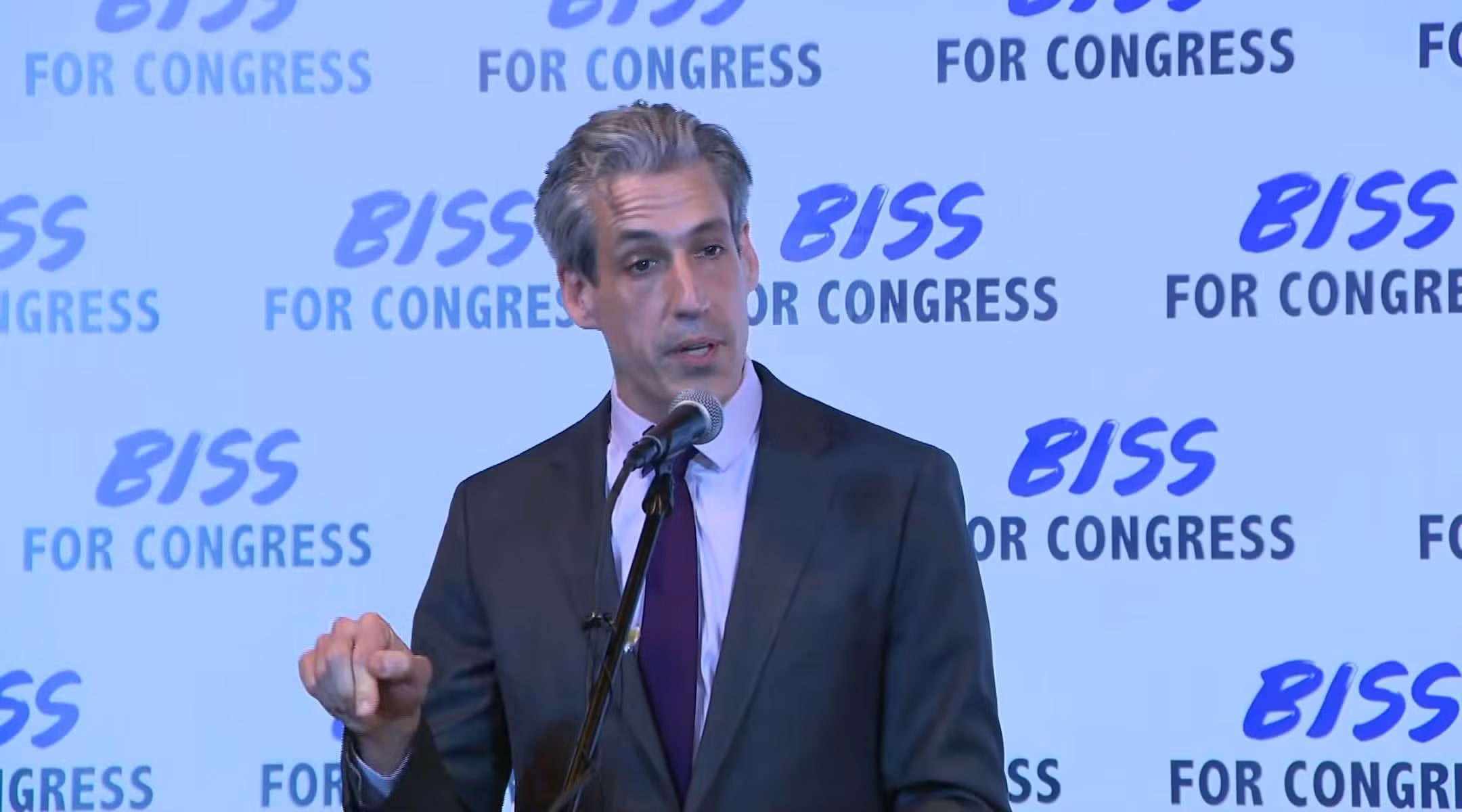 Daniel Biss speaks to supporters after winning the Democratic primary for Illinois