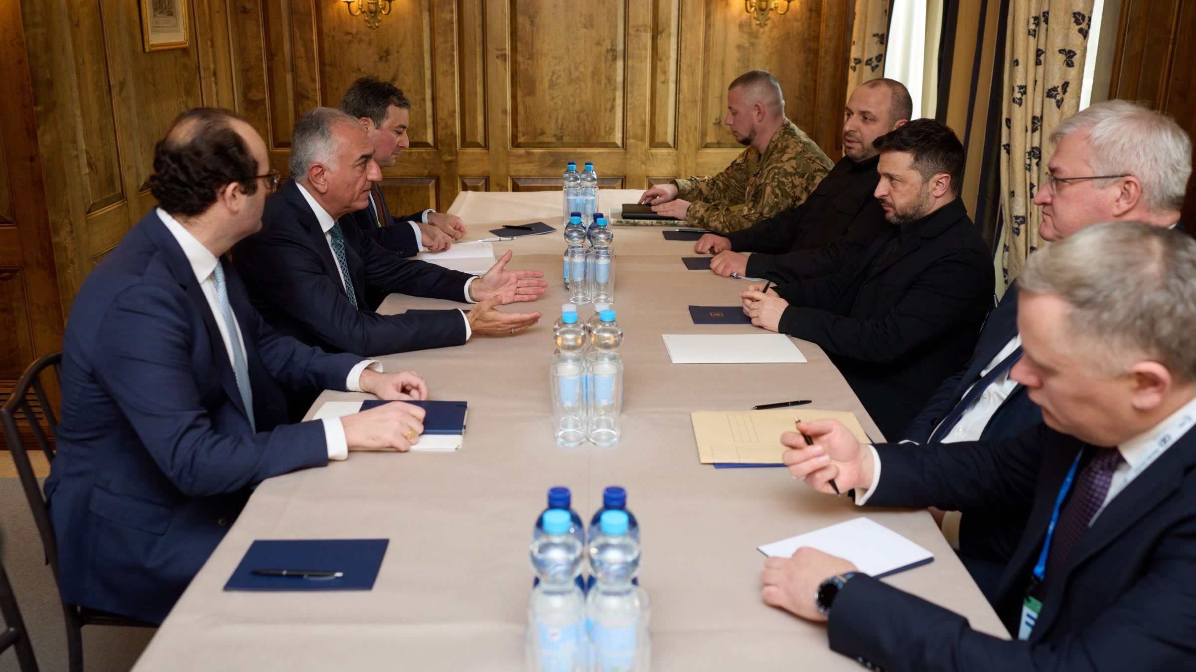 Ukraine’s Zelensky meets Iran’s Crown Prince Reza Pahlavi in Munich, demands...