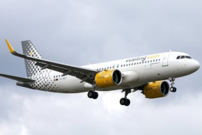 Vueling Airbus 320-271