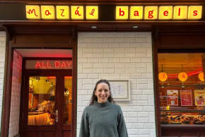 Tamara Cohen, fundadora del restaurante de bagels Mazál en Madrid, emigró desde Estados Unidos gracias a la ley española de ascendencia sefardí