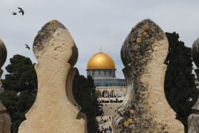 EL MONTE DEL TEMPLO, que los musulmanes llaman Haram al-Sharif, es sagrado tanto para los judíos como para los musulmanes y ha sido un punto conflictivo desde 1967. 