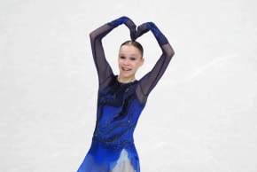 MARIIA SENIUK, de Israel, reacciona tras competir en el programa corto de patinaje artístico femenino en los Juegos Olímpicos de Invierno de Milán-Cortina 2026. 