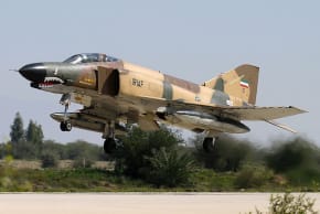 An Iranian F-4 Phantom takes off on September 16, 2009.