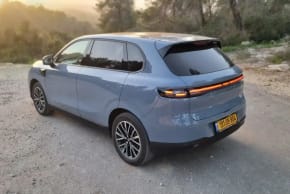 Is it a minivan? An enlarged compact? An identity-less crossover.