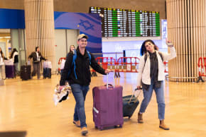 ISRAELIS RETURN in the first El Al flight to Israel since the beginning of Operation Roaring Lion, March 5, 2026.