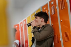 Sugary drinks such as soft drinks, energy drinks and sweetened juices may be linked to an increased risk of anxiety among teenagers