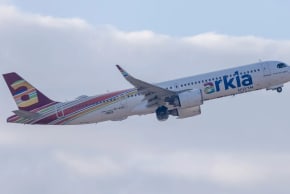 Un vuelo de Arkia en el Aeropuerto Internacional Ben Gurión, el 25 de febrero de 2026.