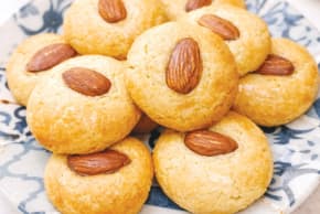 Chinese almonds