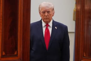 US President Donald Trump arrives from the Blue Room to speak about the Iran war from the Cross Hall of the White House on Wednesday, April 1, 2026, in Washington.